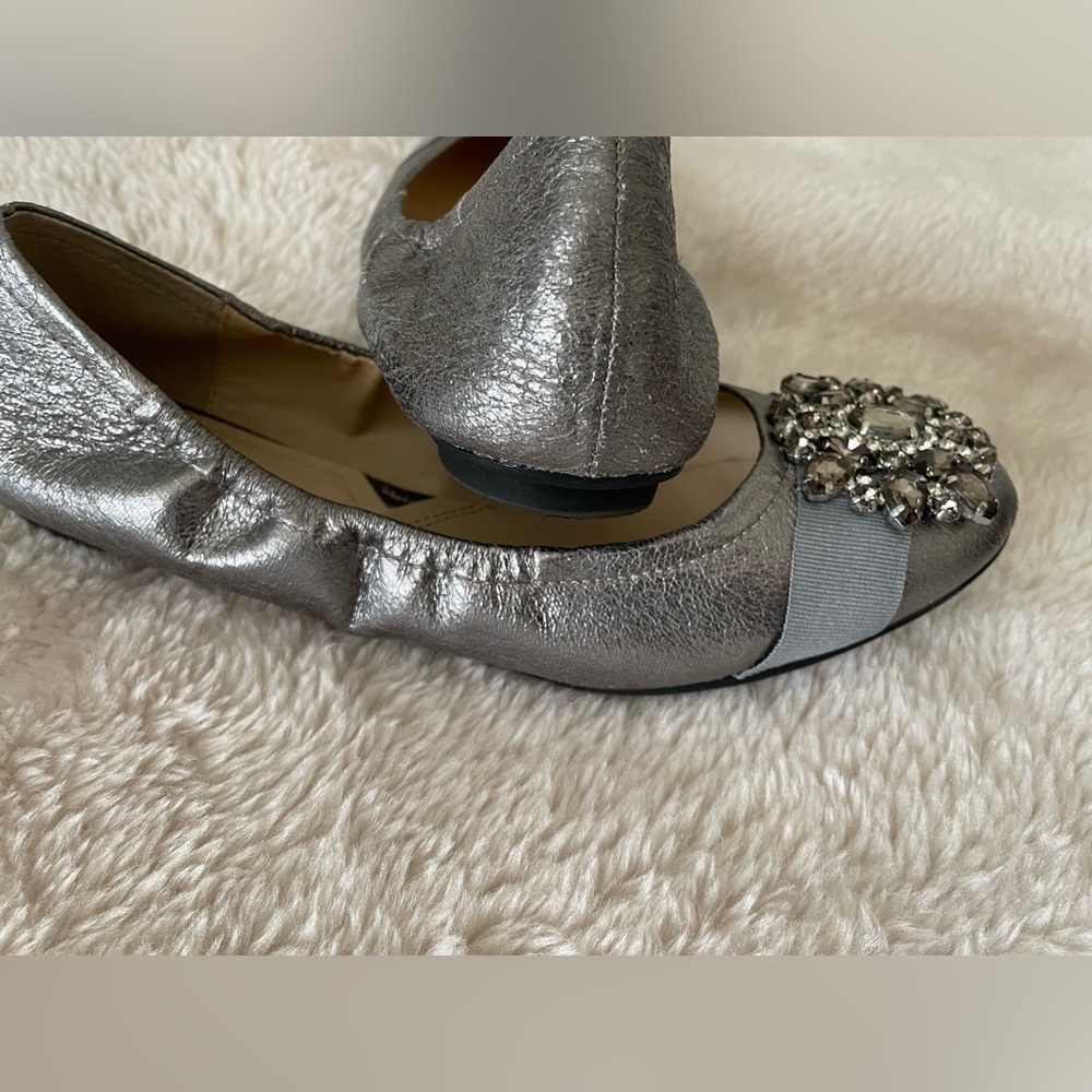 Adrienne Vittadini flats
